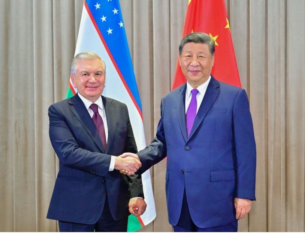 习近平分别会见塔吉克斯坦总统拉赫蒙、乌兹别克斯坦总统米尔济约耶夫