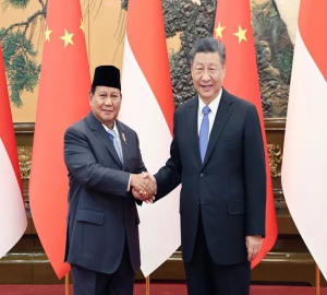 习近平同印度尼西亚当选总统、大印尼行动党总主席普拉博沃会谈。中美如何开辟“更好的未来”！
