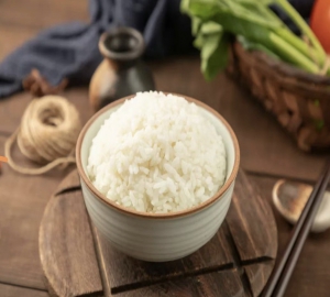 注意啦！蒸米饭时的这些改变，能有效帮你控糖？经常吃“冷米饭”，血脂降了、血糖低了、脂肪肝变好了？